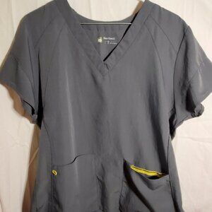 Four Stretch Women's Scrub Top (size large)